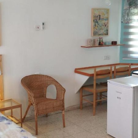 Jordan Valley One Room Apartment Menaẖemya Kültér fotó