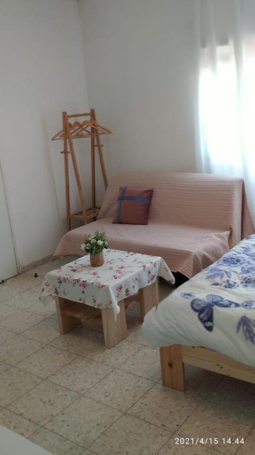 Jordan Valley One Room Apartment Menaẖemya Kültér fotó